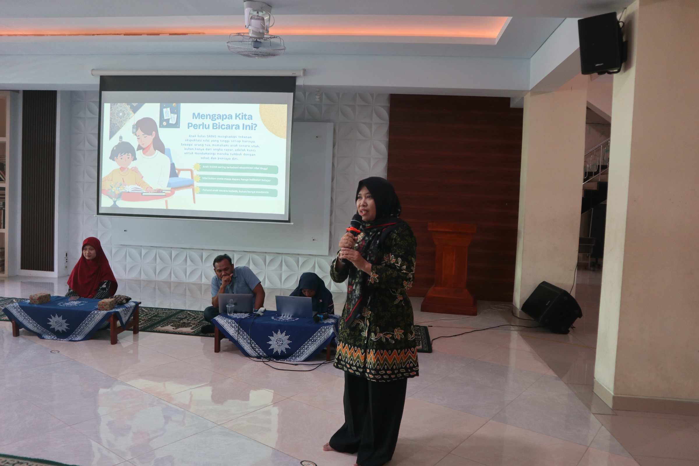 Mengubah Cara Pandang terhadap Raport: Parenting Cinta untuk Generasi Digital